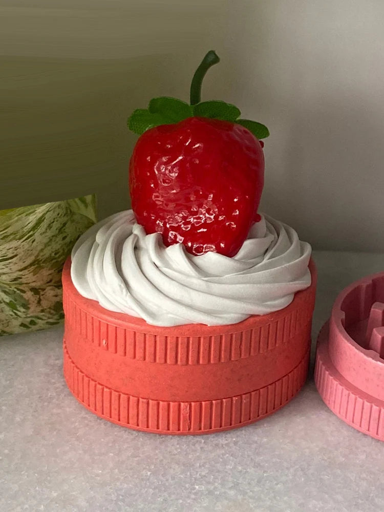 Strawberry/Cake Grinders